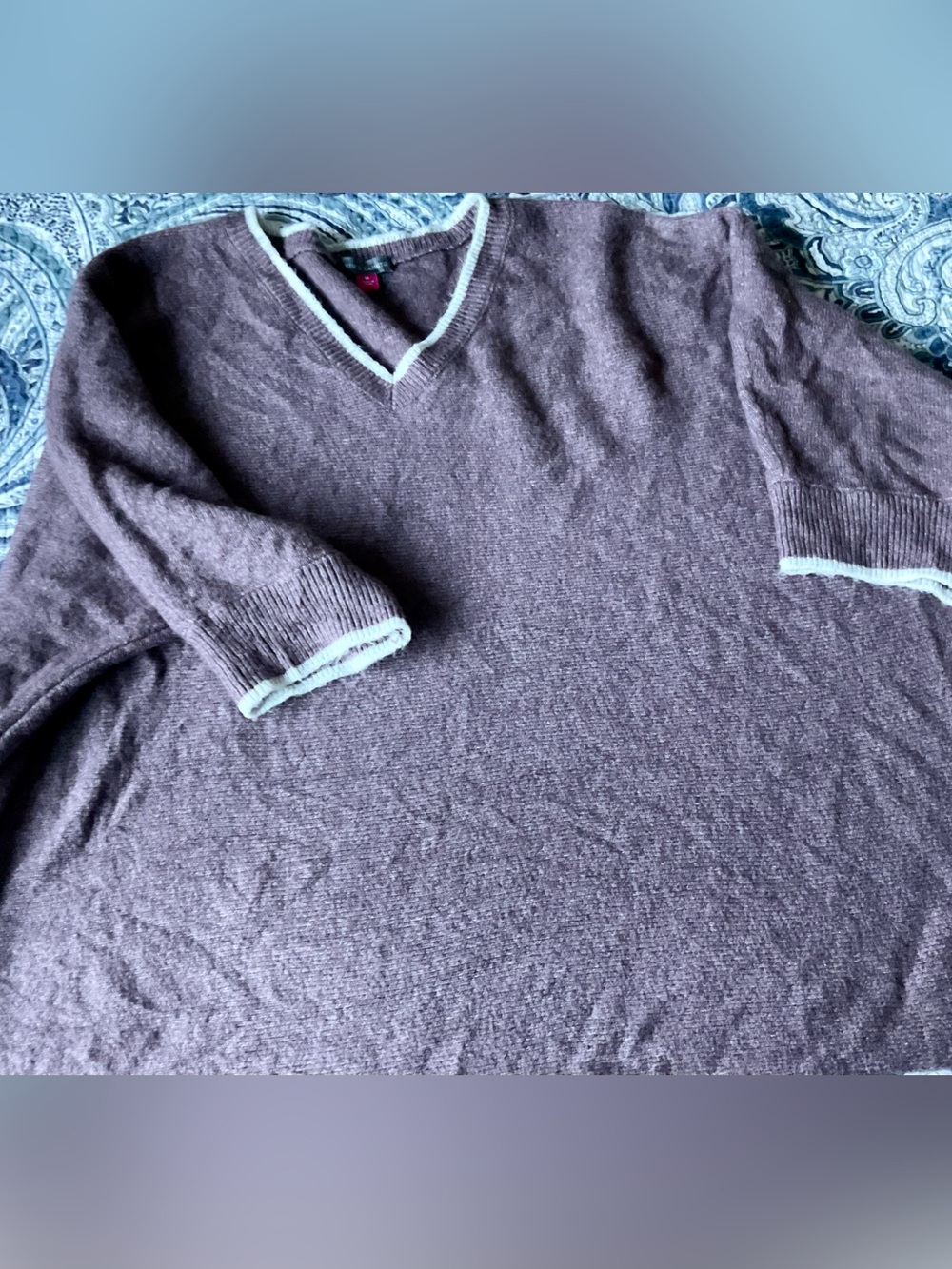 💎 Vince Camuto Plum V-Neck Sweater